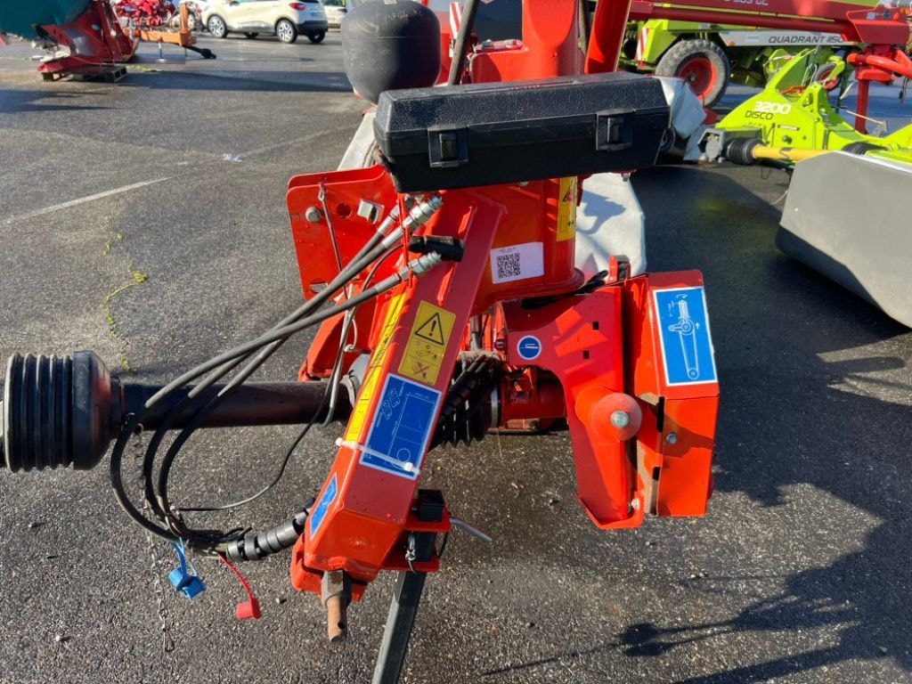 Faucheuse KUHN GMD 350 - photo slide 7