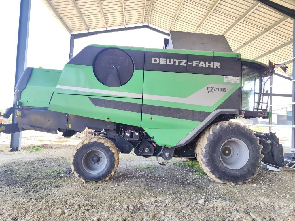 Moissonneuse DEUTZ FAHR C7206 TS - photo slide 7
