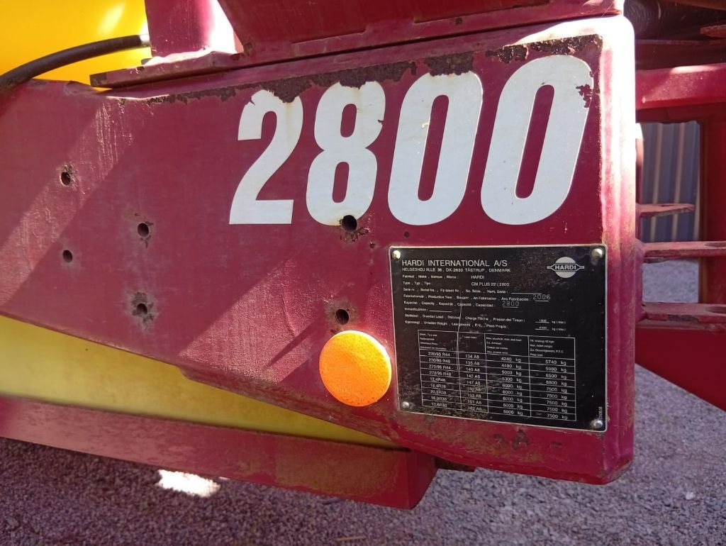 Pulverisateur HARDI Commander 2800 - photo slide 3