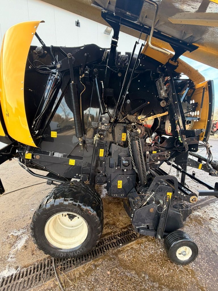 Presse balles rondes NEW HOLLAND Roll belt 150 - photo slide 6