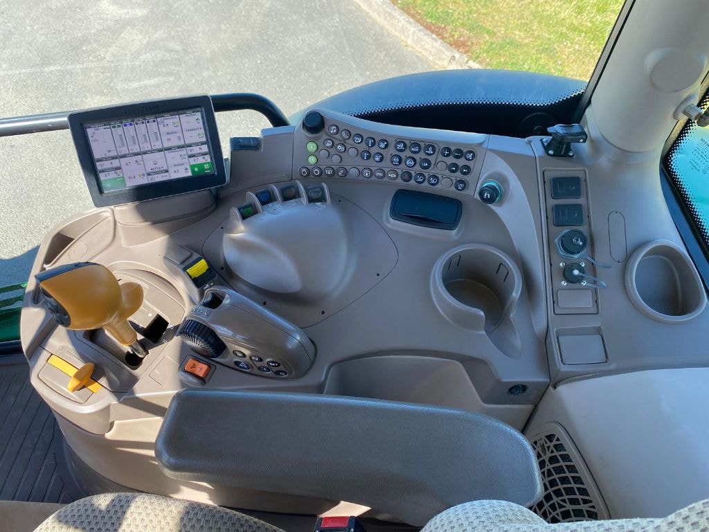 Tracteur JOHN DEERE 6195R - photo slide 11