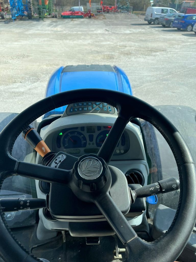 Tracteur NEW HOLLAND T7.225 AC    N°1 - photo slide 11