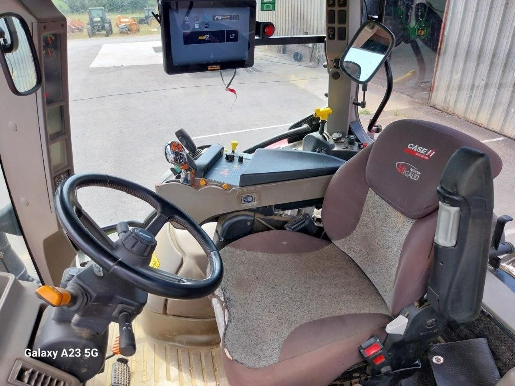 Tracteur CASE IH MAXXUM 125 X-LINE - photo slide 4