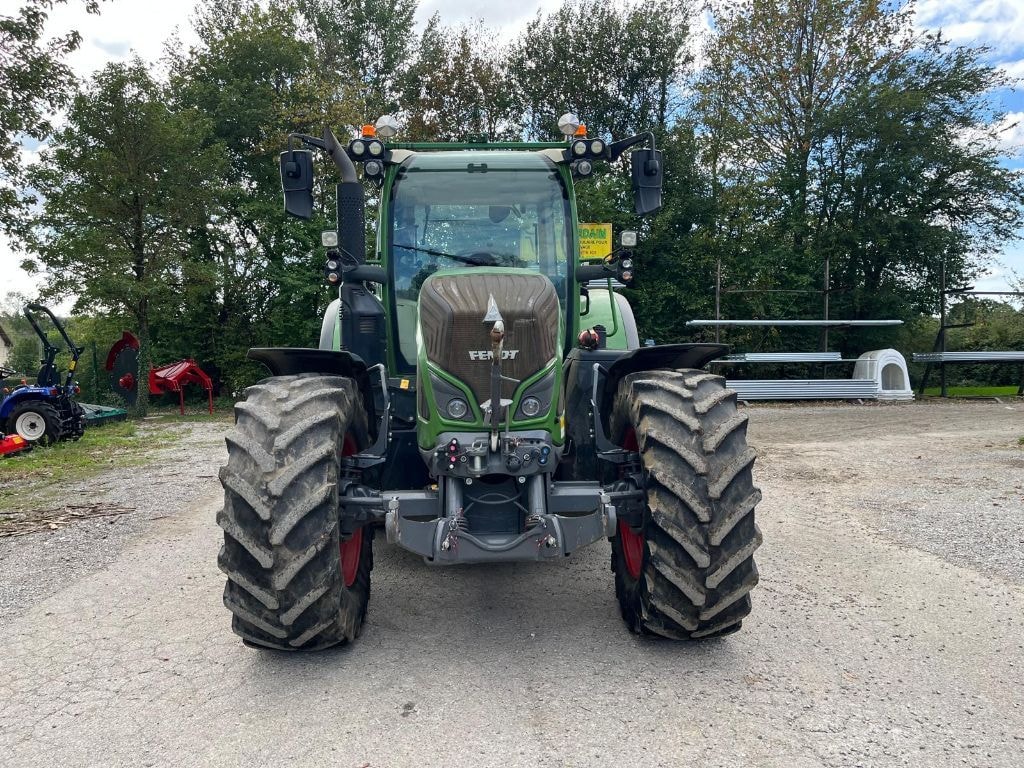 Tracteur FENDT 724 VARIO POWER - photo slide 4