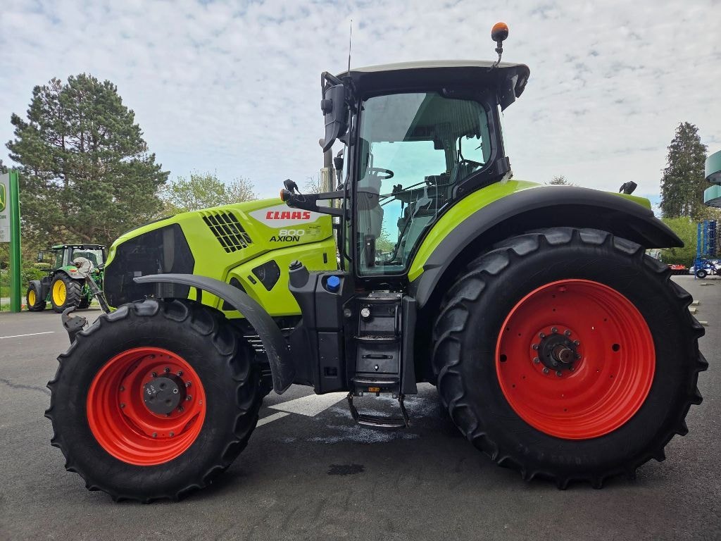 Tracteur CLAAS AXION 800 - photo slide 10