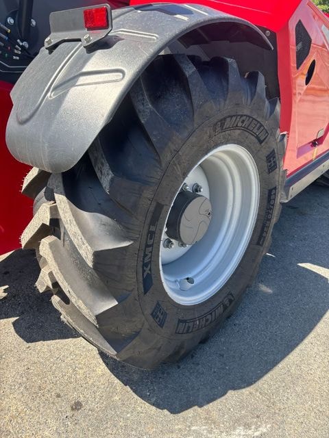 Telescopique MASSEY FERGUSON TH 8043 - photo slide 12