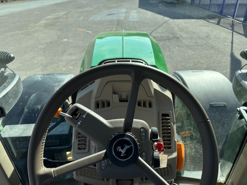 Tracteur JOHN DEERE 6M240 - photo slide 15