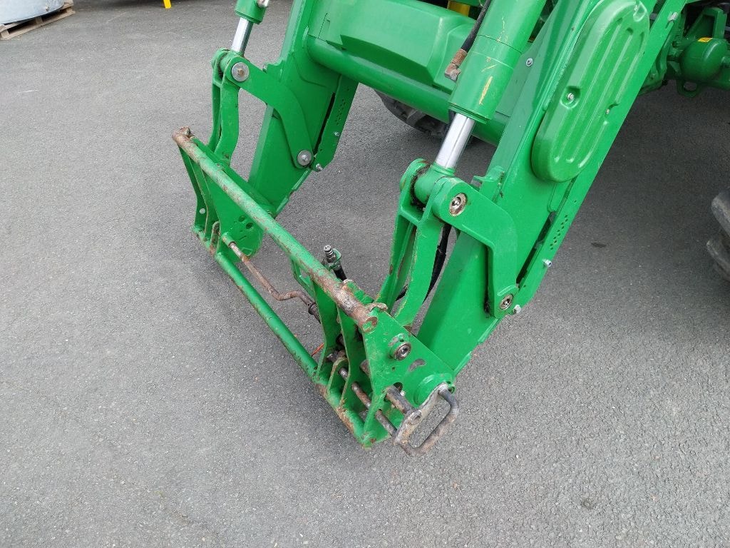 Tracteur chargeur JOHN DEERE 6130M - photo slide 14