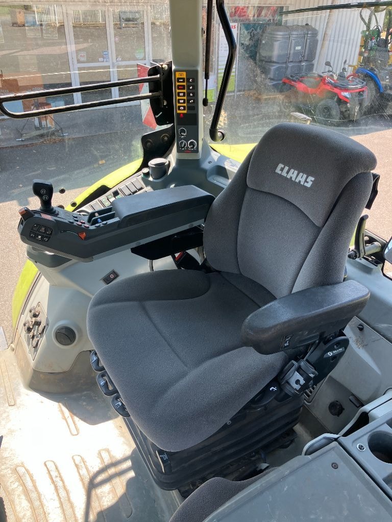 Tracteur CLAAS ARION 650 CIS+ - photo slide 8
