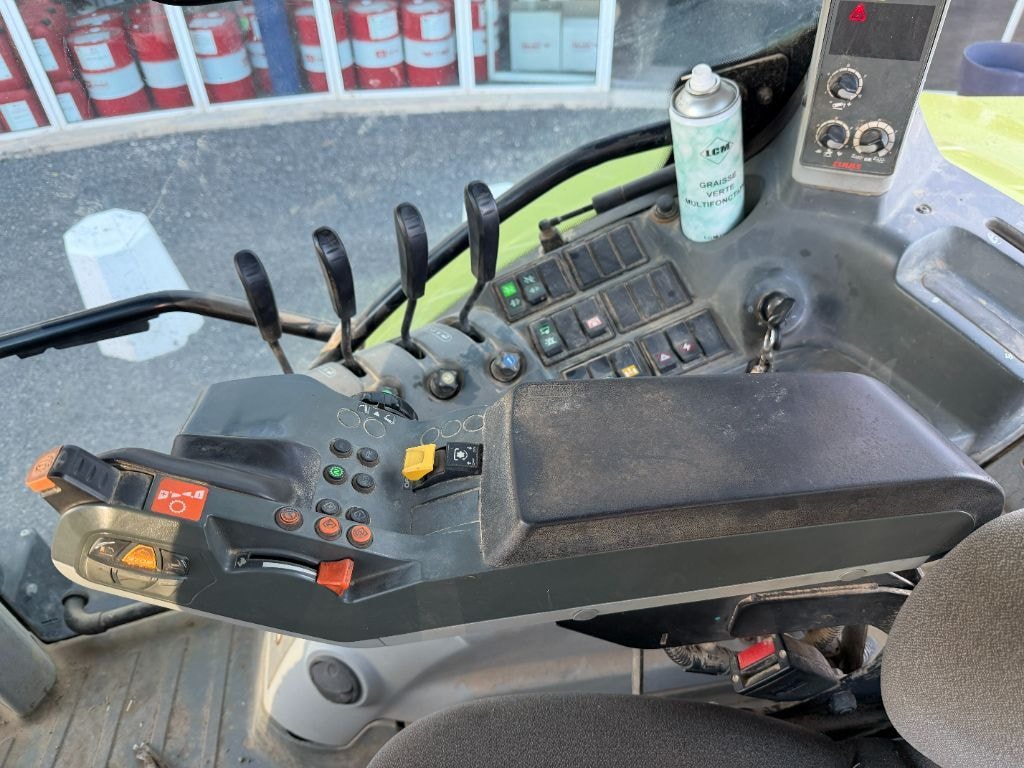 Tracteur CLAAS ARION 620 - photo slide 18