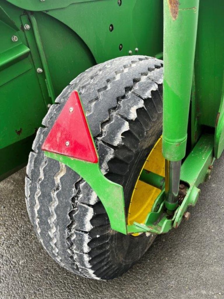 Faucheuse conditionneuse JOHN DEERE 630 - photo slide 15