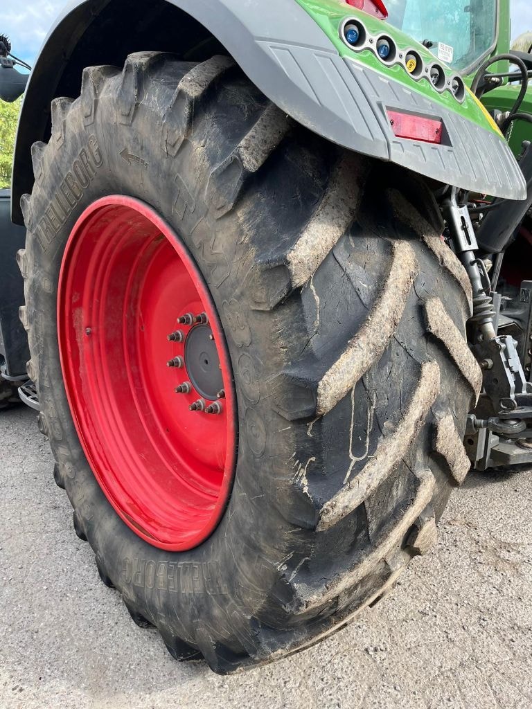 Tracteur FENDT 724 VARIO POWER - photo slide 17