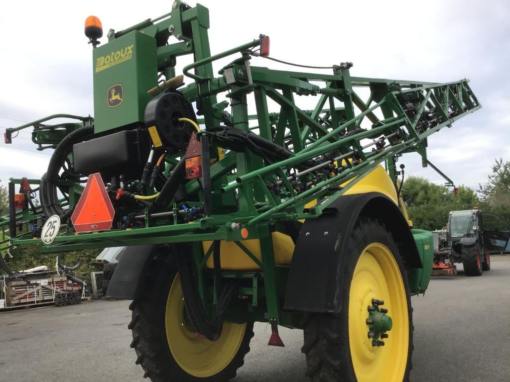 Pulverisateur JOHN DEERE 724 - photo slide 8