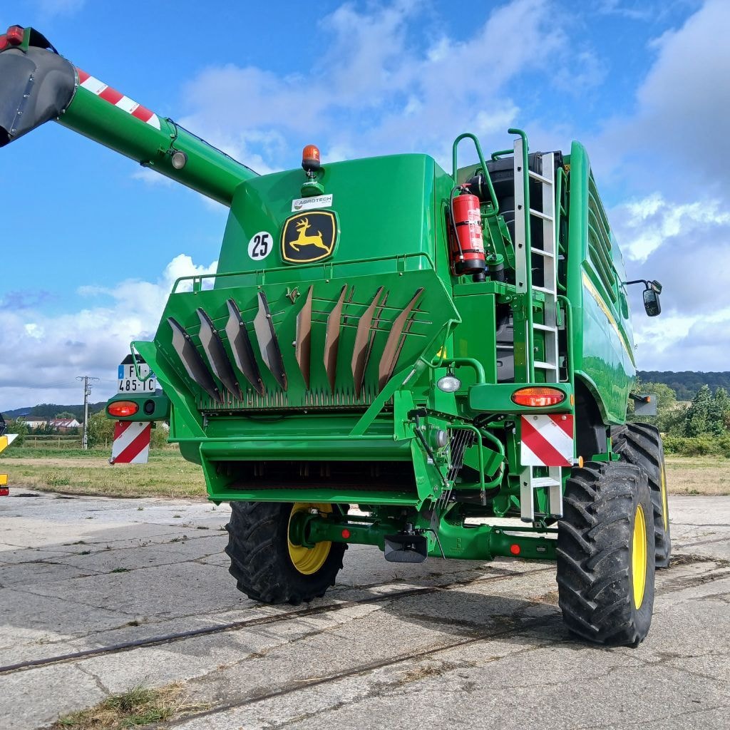 Moissonneuse JOHN DEERE T550 HM - photo slide 6