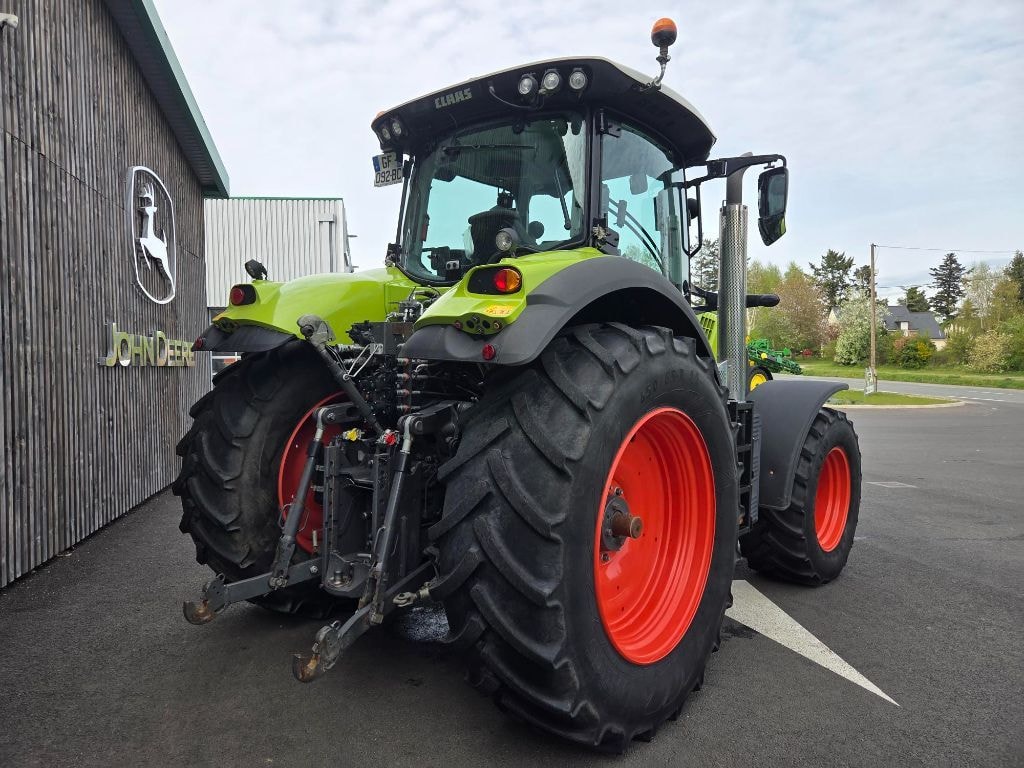 Tracteur CLAAS AXION 800 - photo slide 6