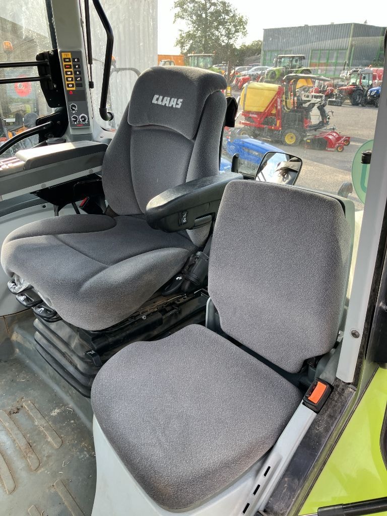 Tracteur CLAAS ARION 610 CIS+ - photo slide 7