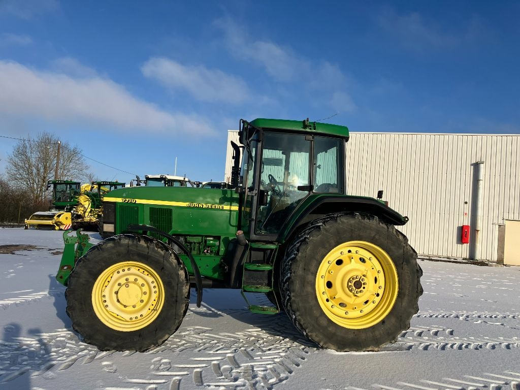 Tracteur JOHN DEERE 7710 - photo slide 4