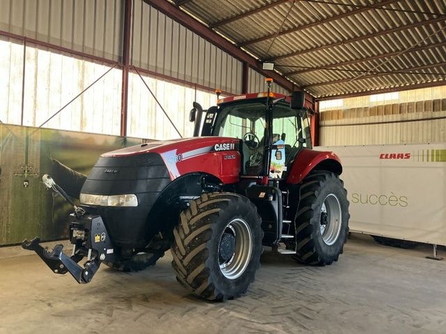 Tracteur CASE IH MAGNUM 260 - photo slide 1