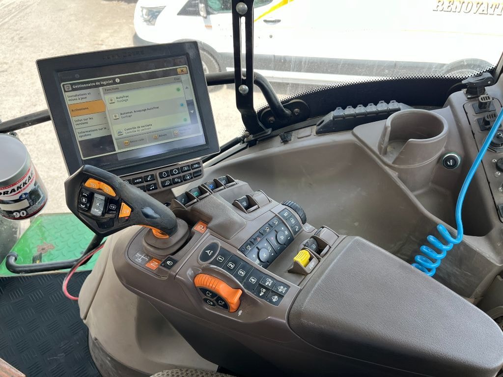 Tracteur JOHN DEERE 6250R - photo slide 13