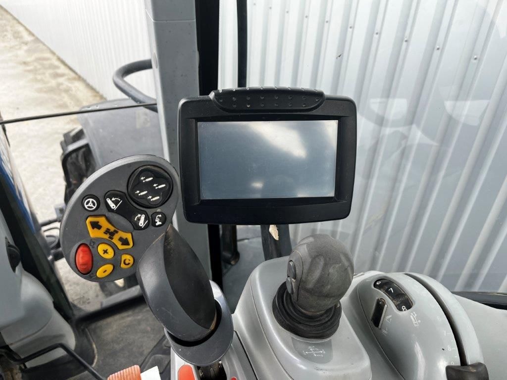 Tracteur NEW HOLLAND T7.210 AC - photo slide 14