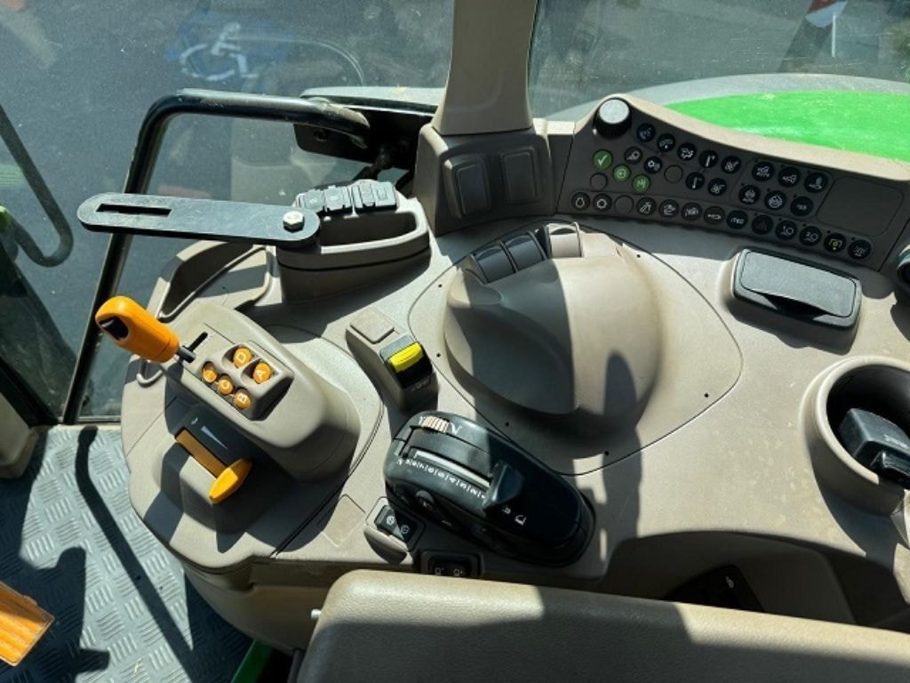 Tracteur JOHN DEERE 6110M - photo slide 10