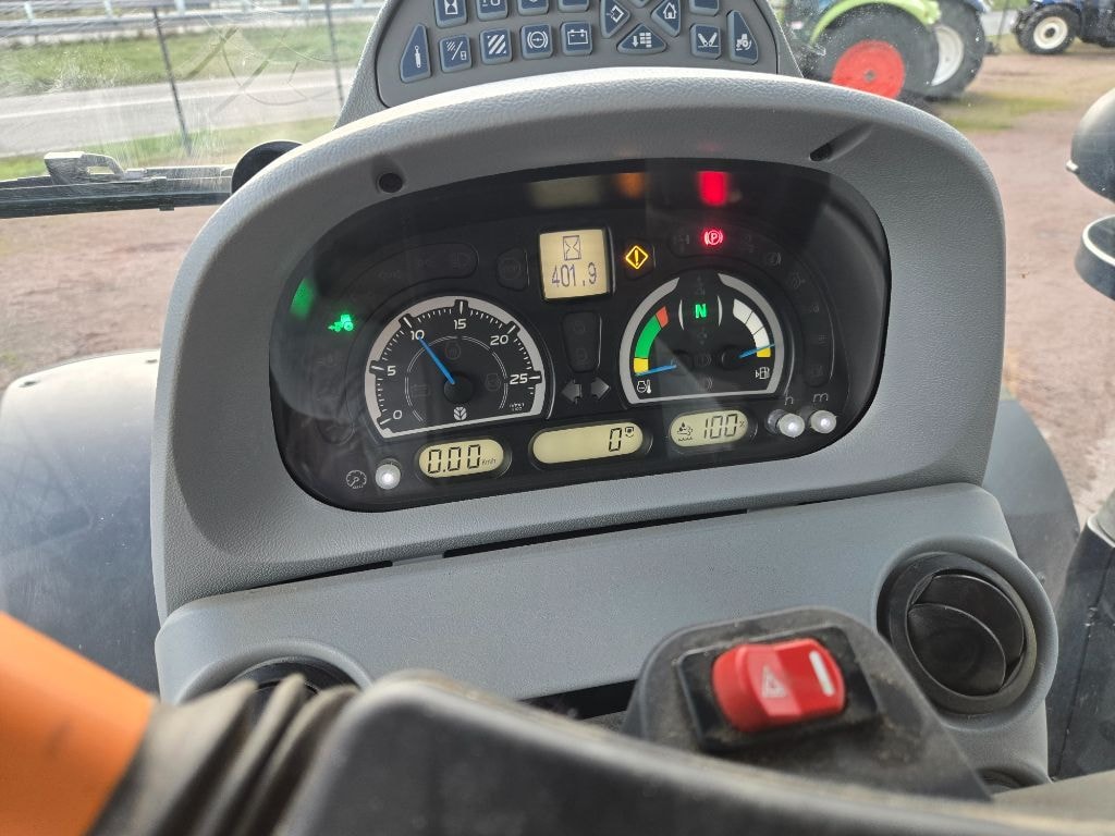 Tracteur NEW HOLLAND T6.145 DC - photo slide 14