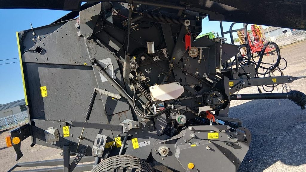 Presse balles rondes CLAAS varaint 450 - photo slide 5