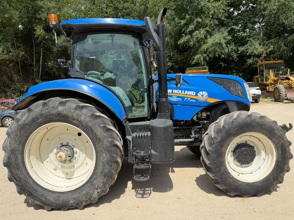 Tracteur NEW HOLLAND T7.230 PC - photo slide 8