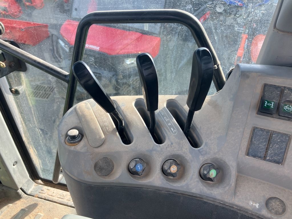 Tracteur CLAAS ARION 630 CIS - photo slide 13
