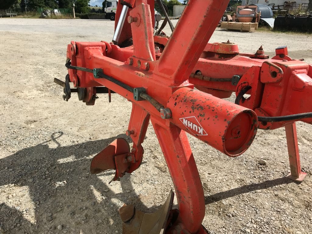 Charrue KUHN Multi-master 111 - photo slide 14