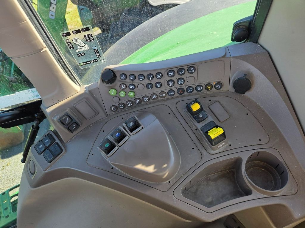 Tracteur chargeur JOHN DEERE 6130M - photo slide 9