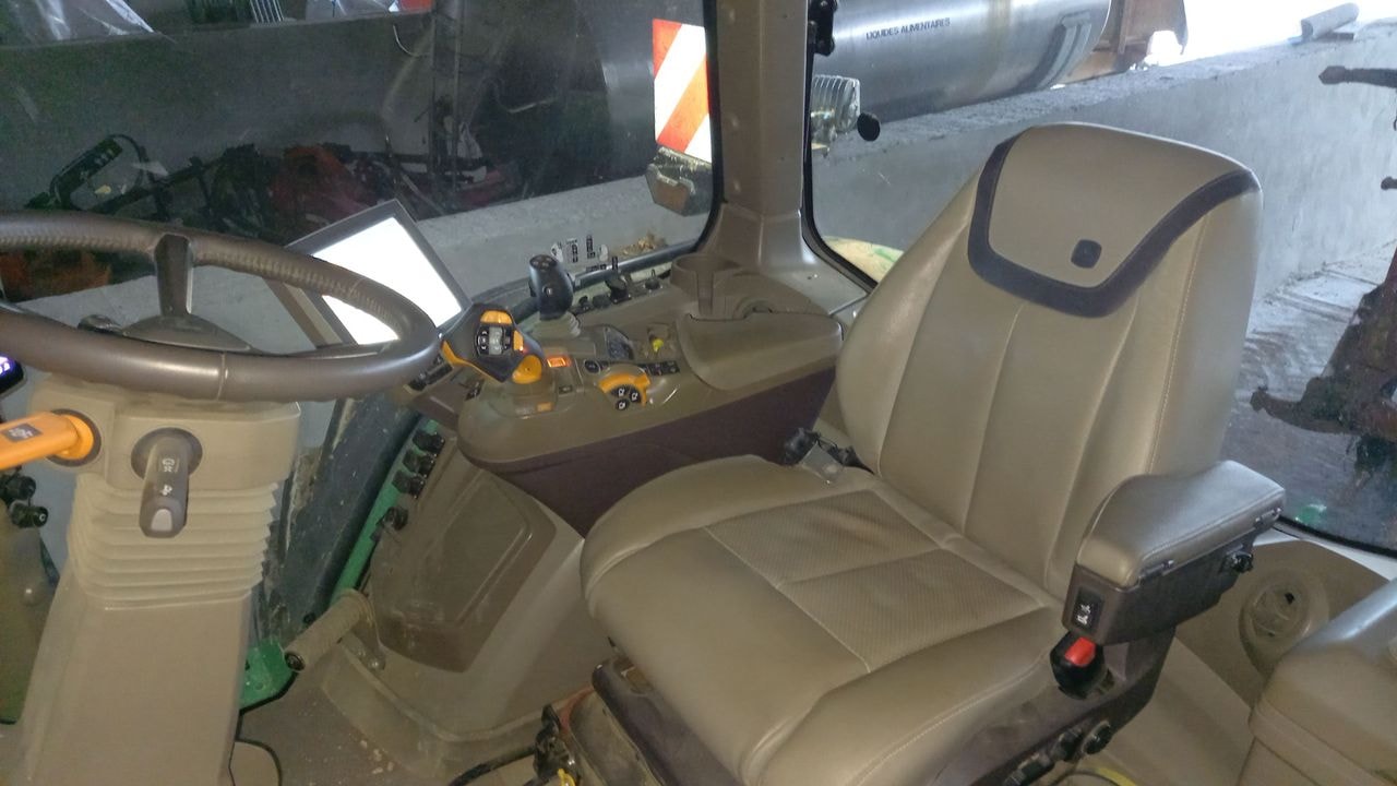 Tracteur JOHN DEERE 7R 310 - photo slide 16