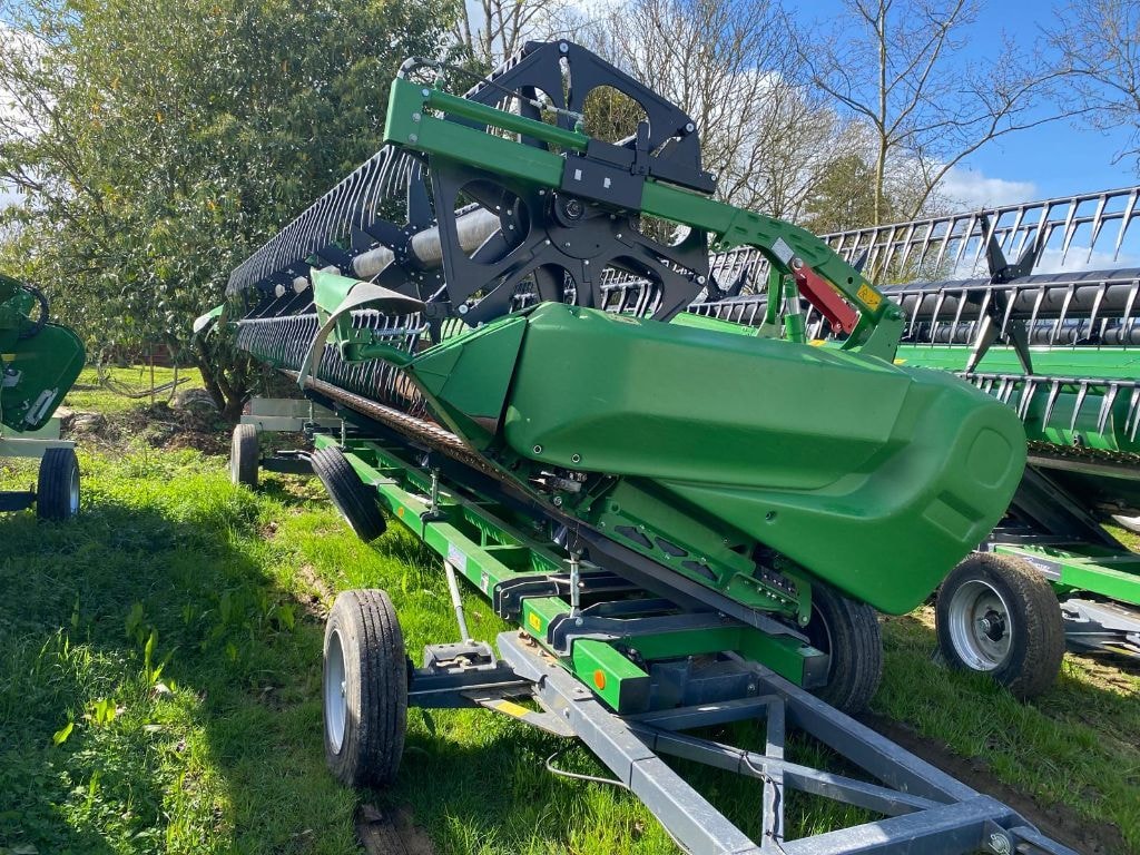 Moissonneuse JOHN DEERE S770 - photo slide 19
