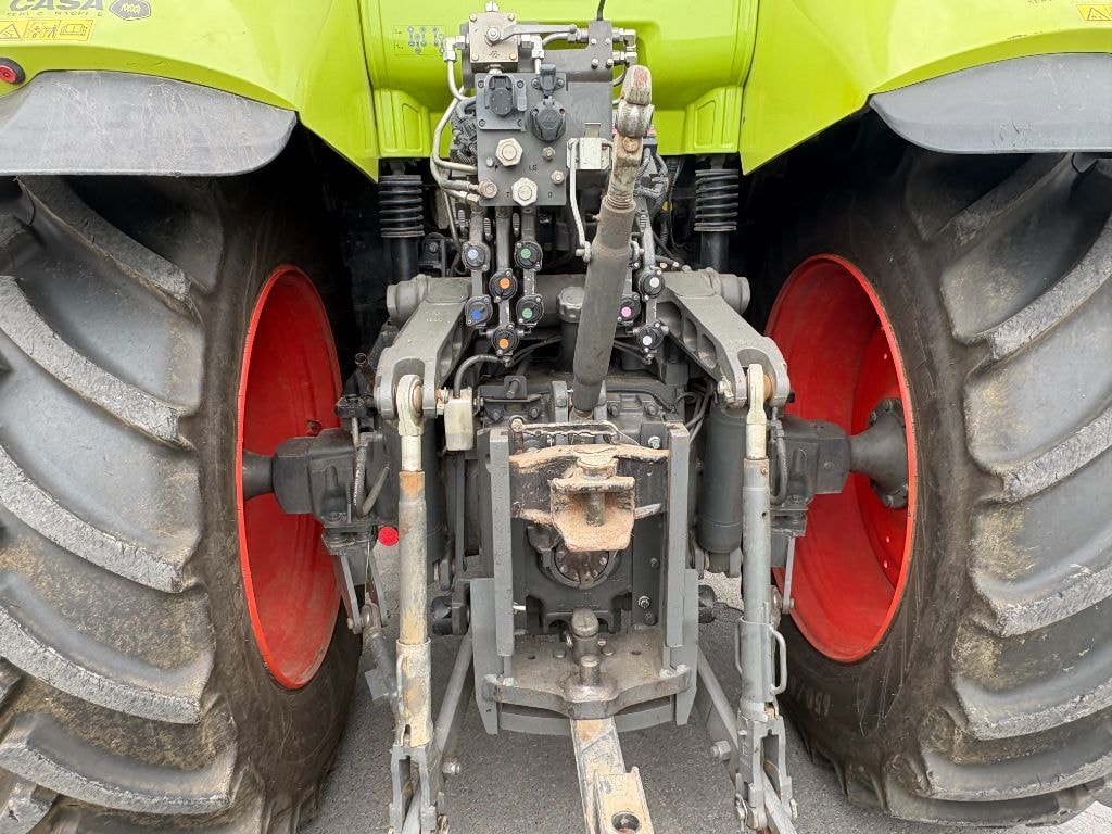 Tracteur CLAAS AXION 810 - photo slide 10