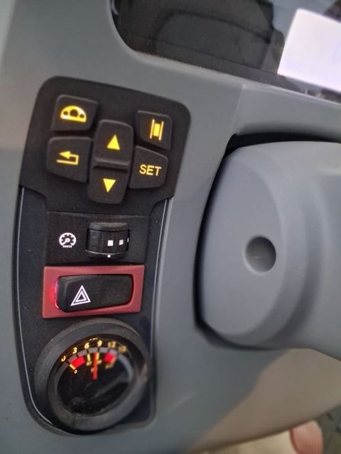 Tracteur VALTRA T174ED - photo slide 17
