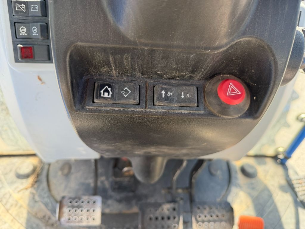Tracteur chargeur NEW HOLLAND T5.95 DC - photo slide 18