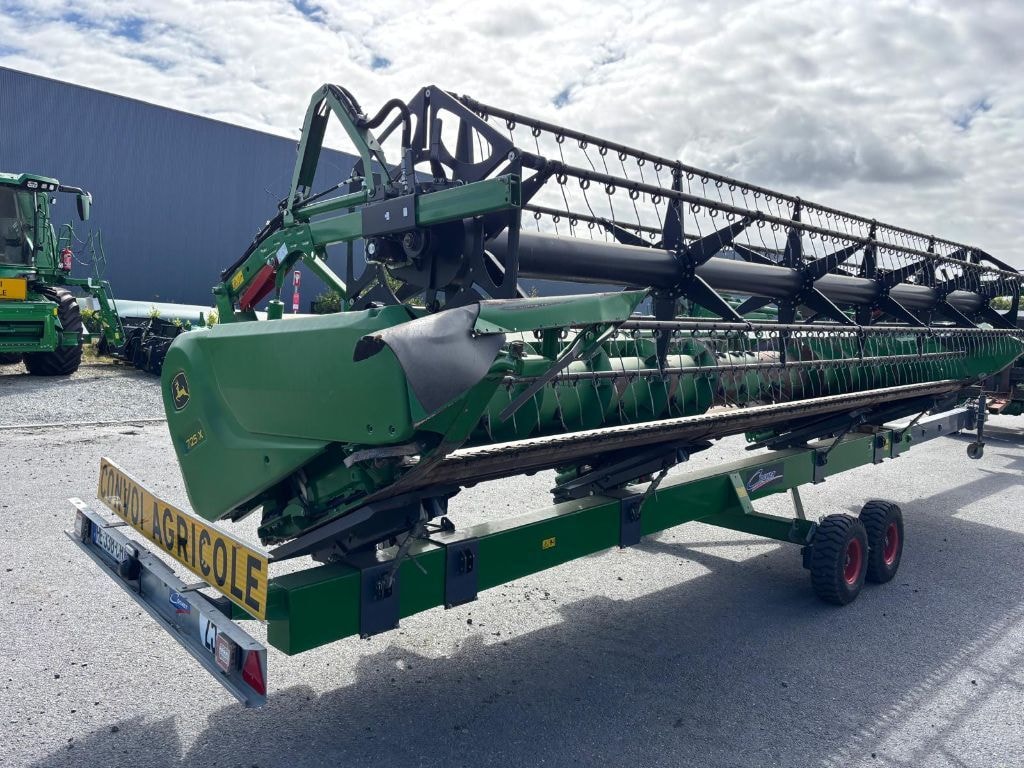Moissonneuse JOHN DEERE T 660 - photo slide 11