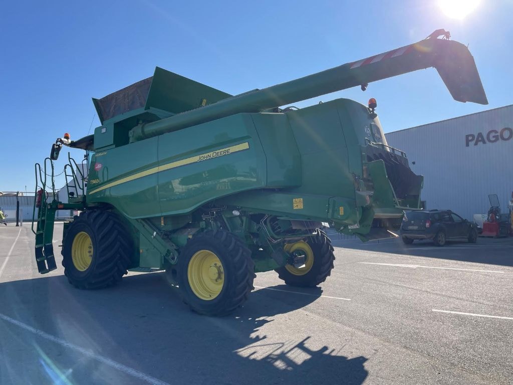 Moissonneuse JOHN DEERE T560i - photo slide 8