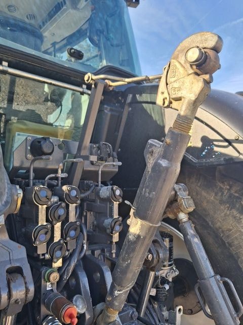 Tracteur VALTRA S274 - photo slide 9
