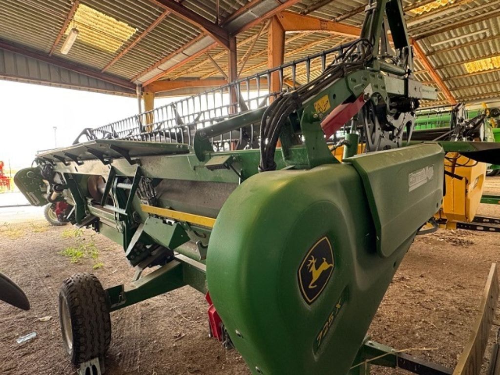 Moissonneuse JOHN DEERE T560 - photo slide 13