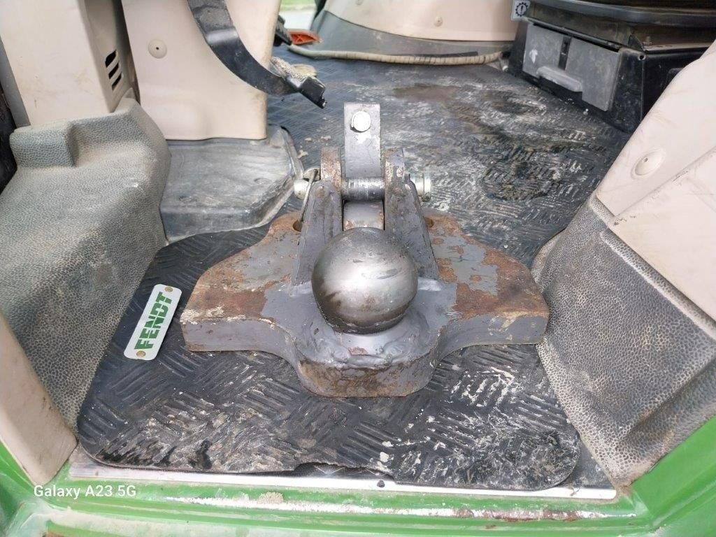 Tracteur FENDT 824 VARIO PROFI + - photo slide 10