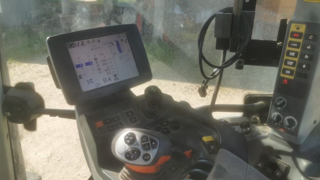Tracteur CLAAS ARION 650 CEBIS - photo slide 13