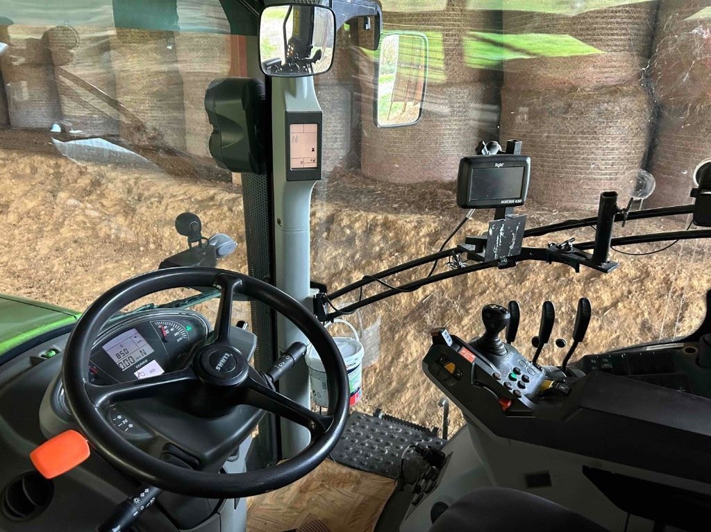 Tracteur CLAAS AXION 810 T4F CIS - photo slide 16