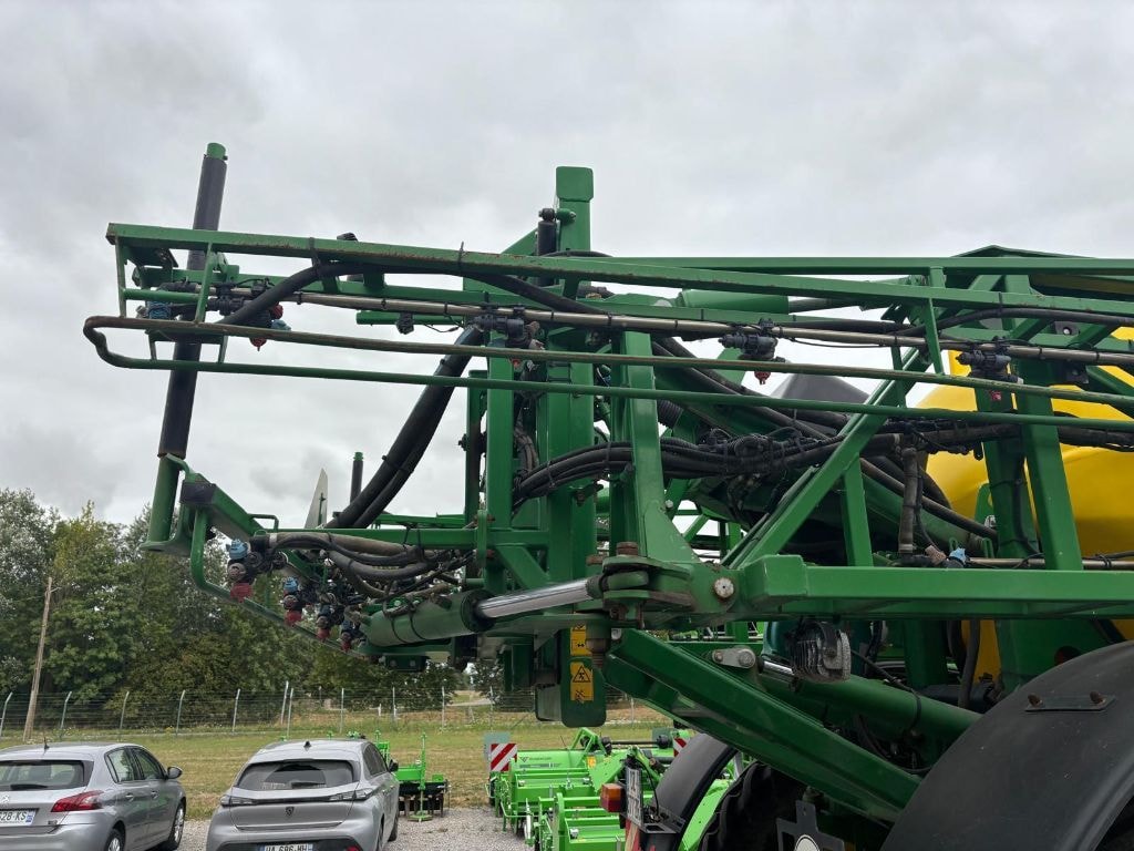 Pulverisateur automoteur JOHN DEERE 4040i - photo slide 12