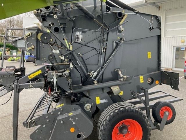 Presse balles rondes CLAAS VARIANT 350 - photo slide 6