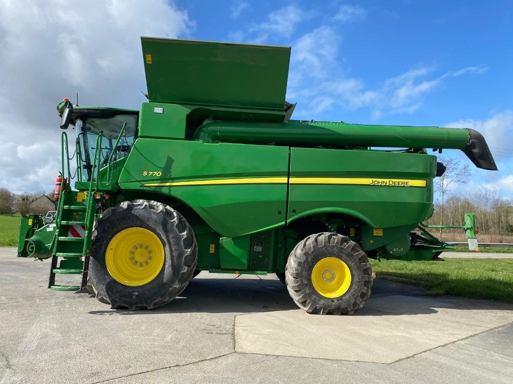 Moissonneuse JOHN DEERE S770 - photo slide 8