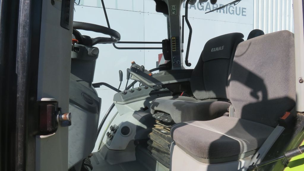 Tracteur CLAAS ARION 610 cis - photo slide 15