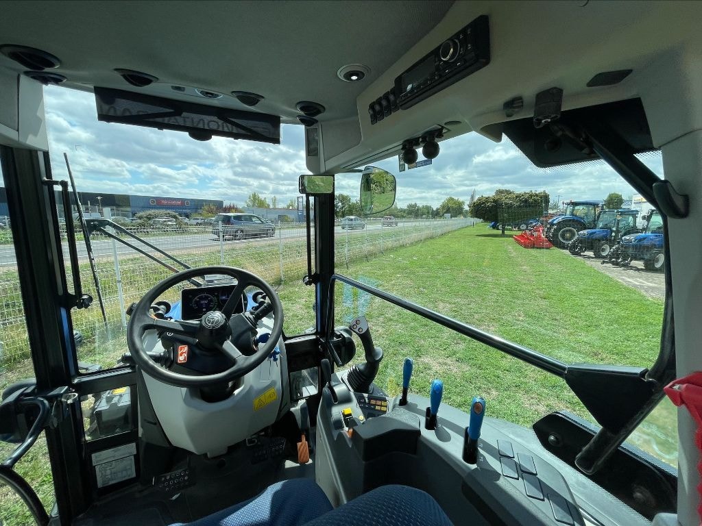 Tracteur NEW HOLLAND T4.100F - photo slide 11