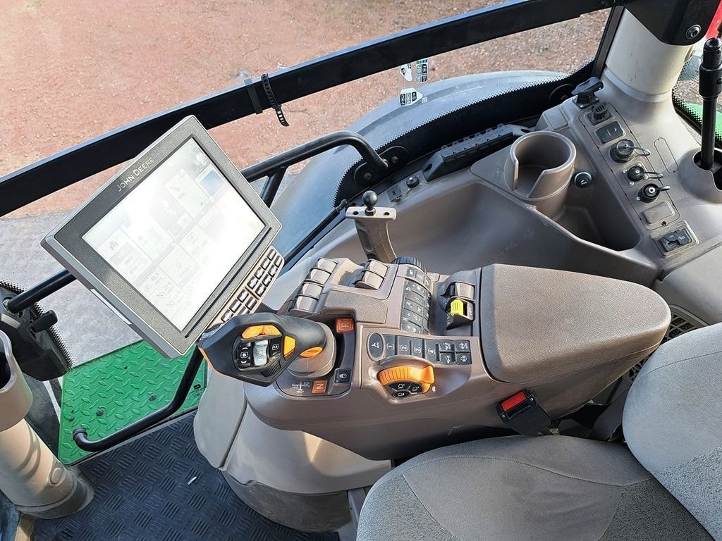 Tracteur JOHN DEERE 6R 250 - photo slide 10