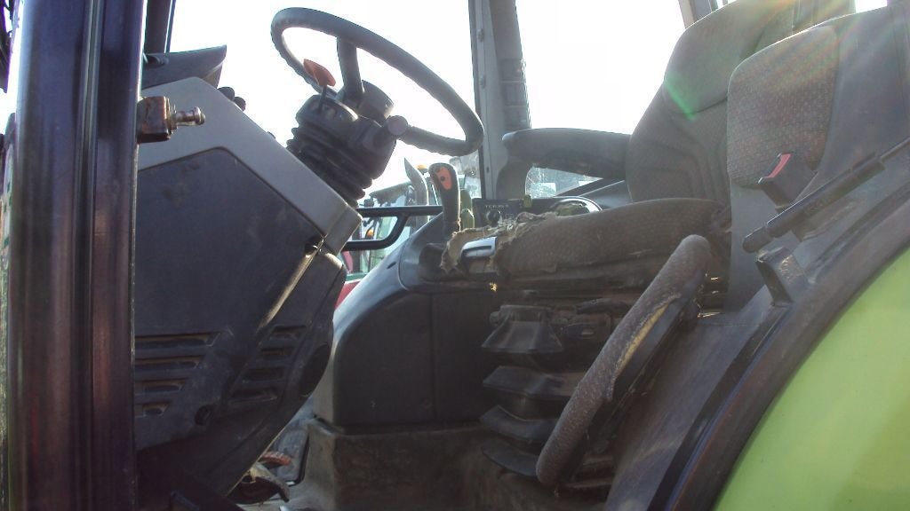 Tracteur CLAAS ARION 410 - photo slide 6